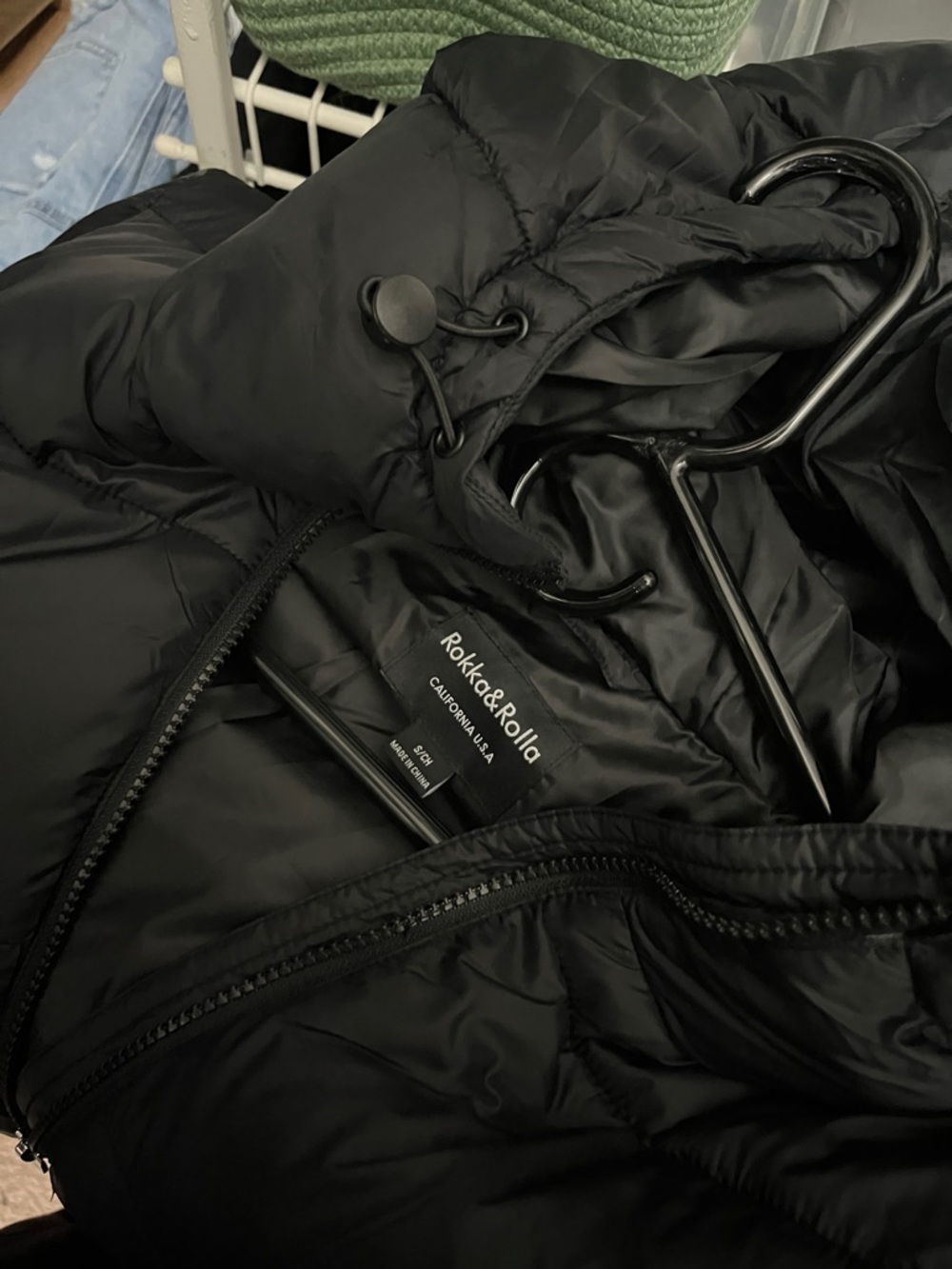 black jacket - Picture 4 of 6